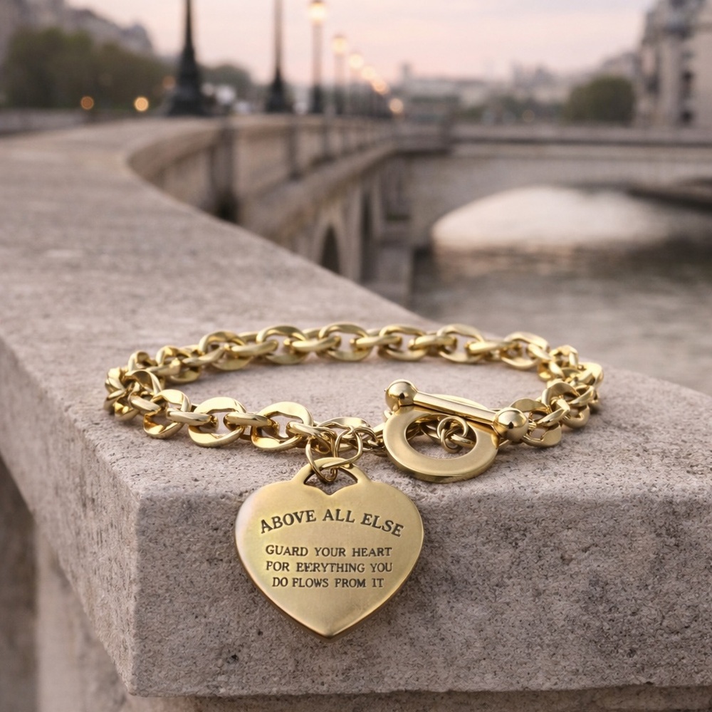 Gold Heart Charm Bracelet - Picture 1 of 4